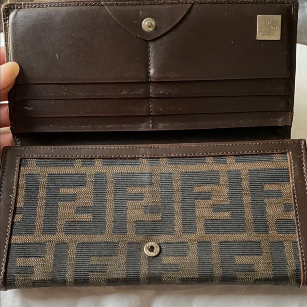Fendi wallet - Picture 3 of 10